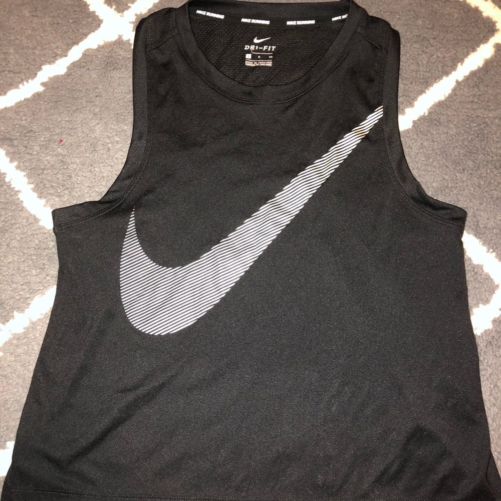Never worn Nike work out tank top
